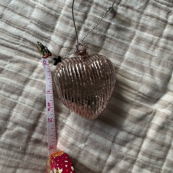 Free People String of Hearts Ornament Set - Picture 5 of 6